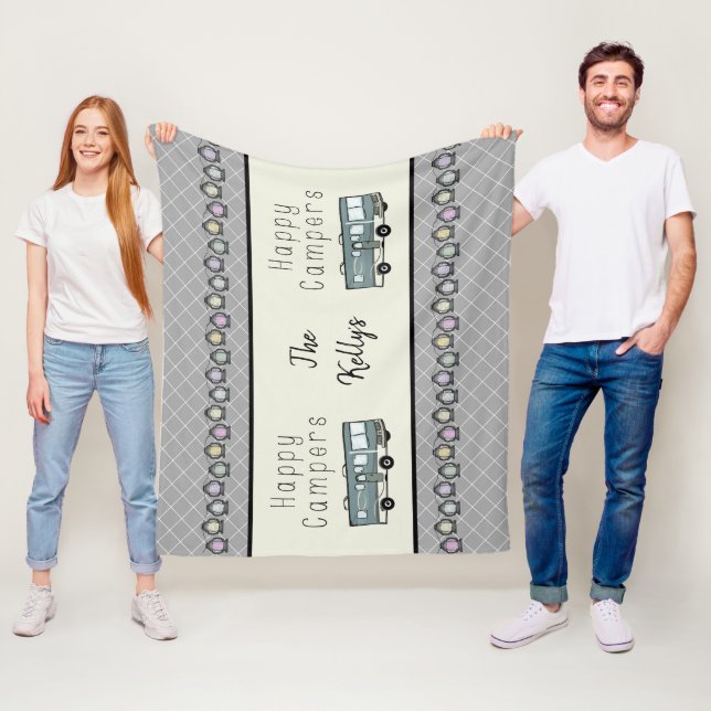 Couverture Polaire Happy Campers RV personnalisé (En situation)
