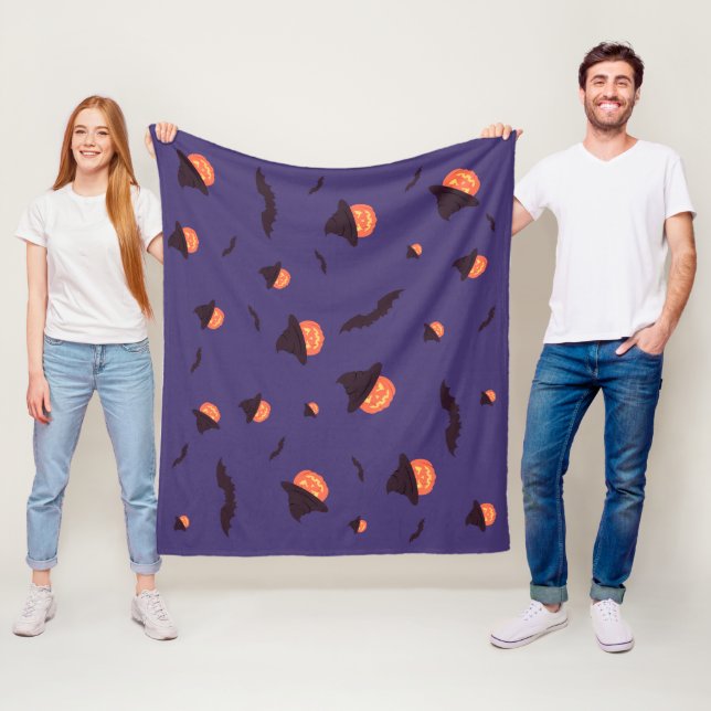 Couverture Polaire Happy Halloween Citrouille et chauves-souris polai (En situation)