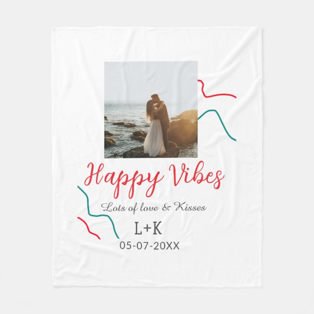 Couverture Polaire Happy Vibes nom du couple date mariage rouge (Devant)