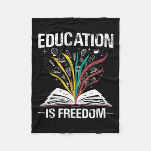 Couverture Polaire Histoire Noire L'éducation est liberté Livres Noir