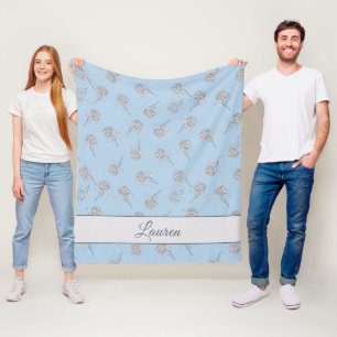 Couverture Polaire Hydrangea Bleu Poudre Motif Floral Monogramme 