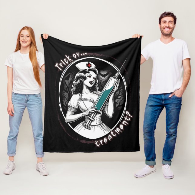 Couverture Polaire Infirmière d'Halloween (En situation)