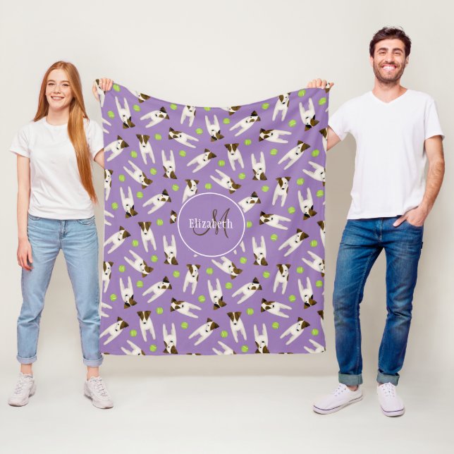 Couverture Polaire Jack Russells avec balles de tennis lilac monogram (En situation)