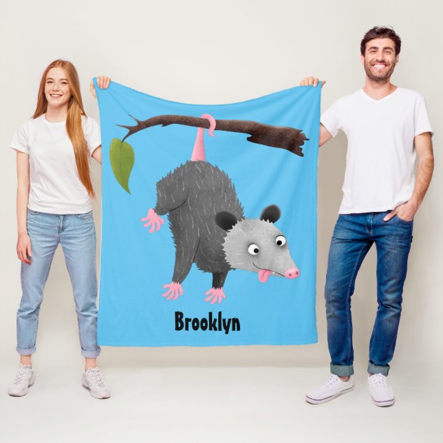Couverture Polaire Joli opossum accroché à la branche dessin animé (En situation)