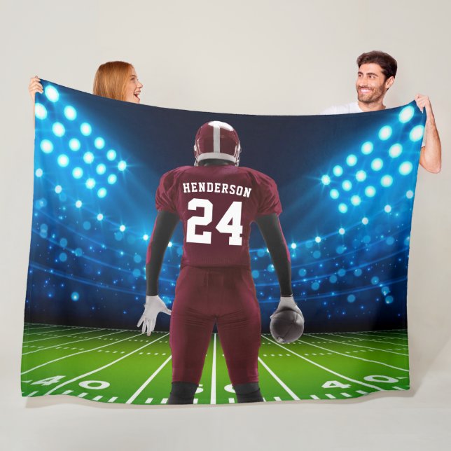 Couverture Polaire Joueur de football personnalisé Maroon Jersey (En situation)