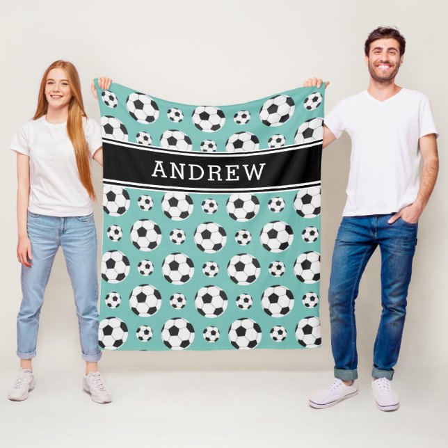 Couverture Polaire Joueuse de soccer turquoise boules Motif enfant ga (En situation)