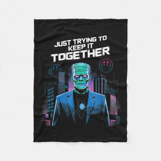 Couverture Polaire Just Trying To Keep It Together Shirt Halloween Fr (Devant)