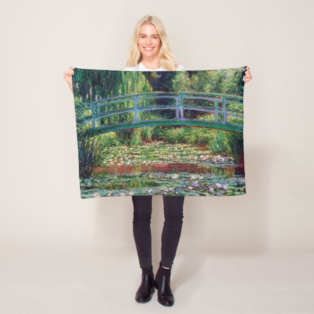Couverture Polaire Le Pont Japonais (Etang Lily), Monet (En situation)