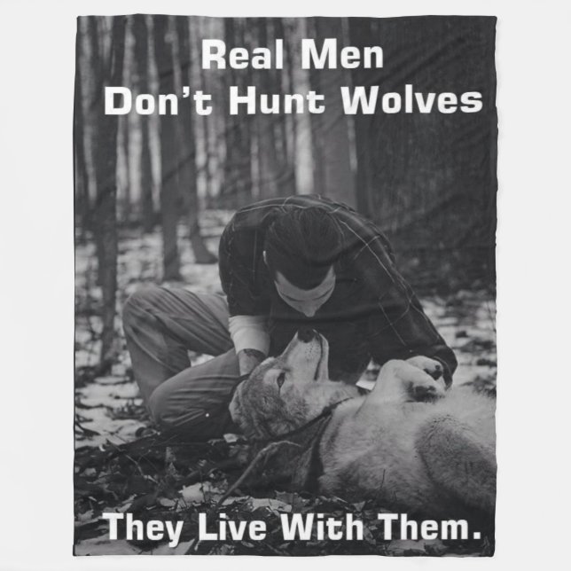 COUVERTURE POLAIRE LES VRAIS HOMMES NE CHASSENT PAS LES LOUPS (Devant)
