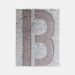 Couverture Polaire lettre B Brown et grise