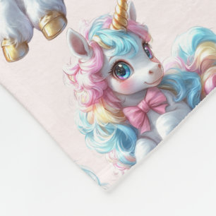 Couverture Polaire Licorne Cheveux Arc-en-Ciel Yeux Bleus Corne Dorée