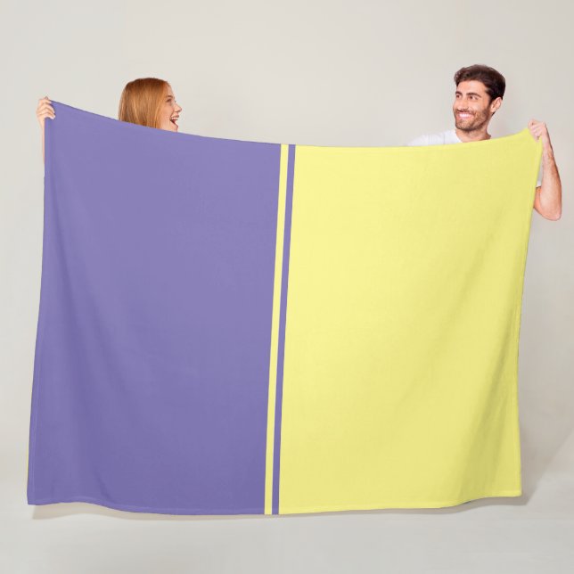 Couverture Polaire Lilac & Yellow Comfy Blanket  (En situation)
