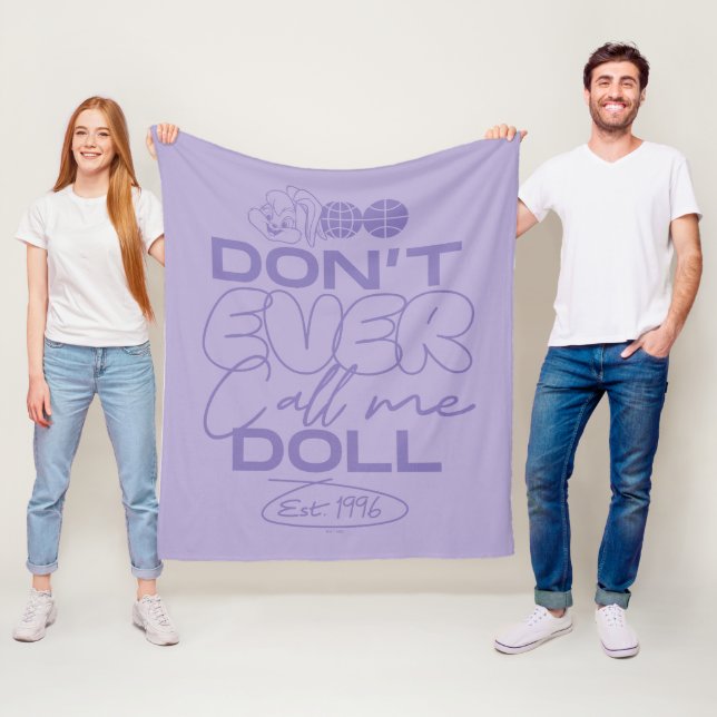 Couverture Polaire Lola "Ne m'appelle jamais poupée" (En situation)