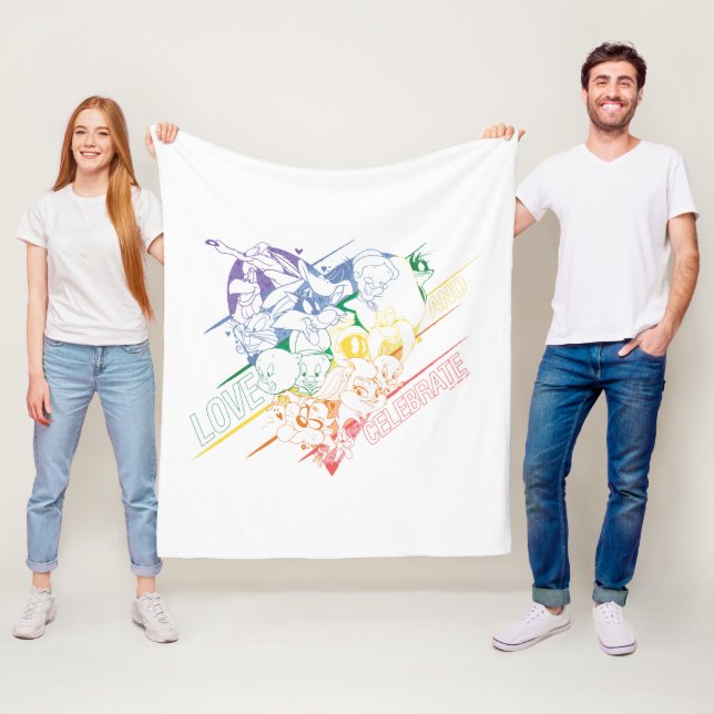 Couverture Polaire LOONEY TUNES™ - Love and Celebrate (En situation)