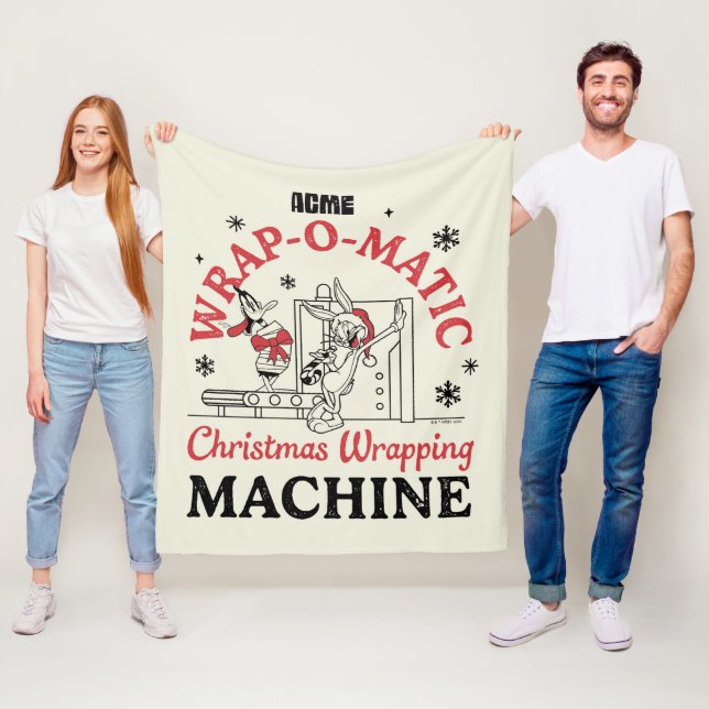 Couverture Polaire LOONEY TUNES™ | Machine à envelopper ACME-O-Matic (En situation)
