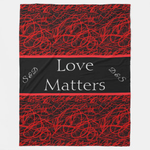 Couverture Polaire Love Matters Rouge et Noir