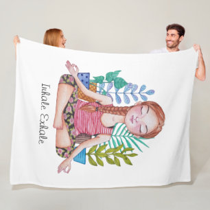 Couverture Polaire Méditer une fille avec des Plantes