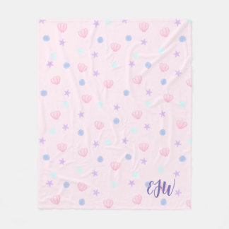 Couverture Polaire Monogramme Pastel Coquillages et perles en rose