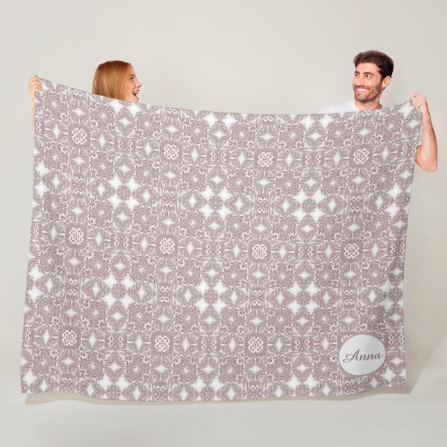 Couverture Polaire motif baroque de style victorien  (En situation)