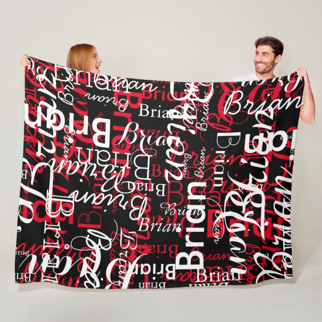 Couverture Polaire Motif Cool de nom rouge et blanc partout en noir (En situation)