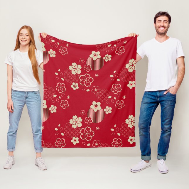 Couverture Polaire motif d'Asie rouge aux fleurs de printemps (En situation)