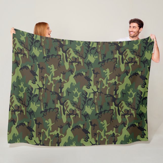 COUVERTURE POLAIRE MOTIF DE CHASSE CAMOFLAGE (En situation)