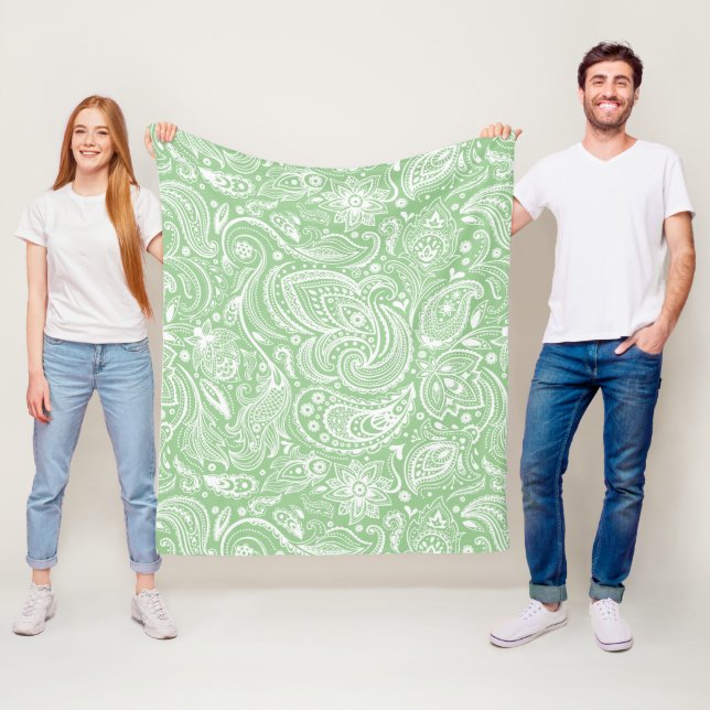 Couverture Polaire Motif Floral Blanc Et Vert Paisley (En situation)
