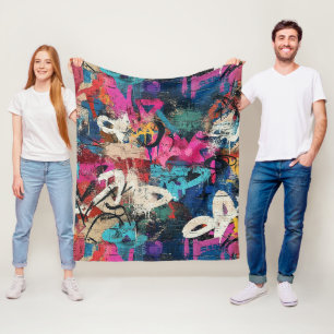Couverture Polaire Mur graffitié de ville rude rose bleu noir