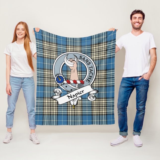 Couverture Polaire Napier Ancien Clan Badge Tartan Plaid (En situation)