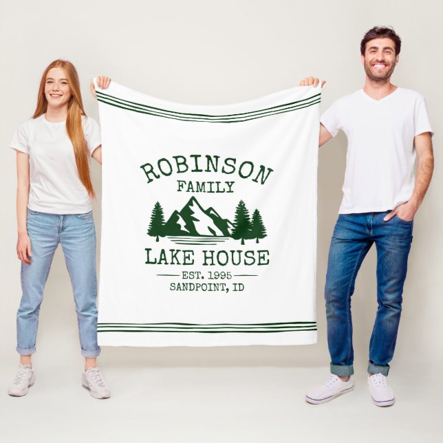 Couverture Polaire Nom de famille Lake House Forest Green Trees (En situation)