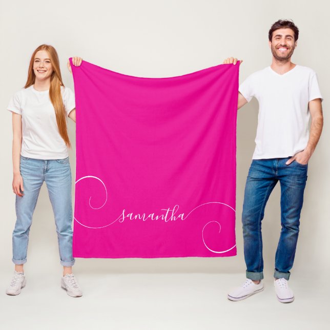 Couverture Polaire Nom de la signature rose et blanc chaud (En situation)