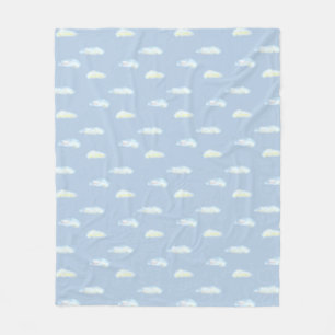 Couverture Polaire Nuages pastel sur fond bleu clair