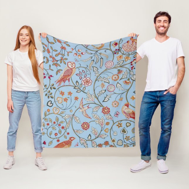 Couverture Polaire Oiseaux et fleurs, William Morris (En situation)