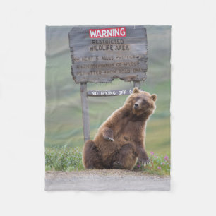 Couverture Polaire Ours Grizzly Joue Avec Un Panneau