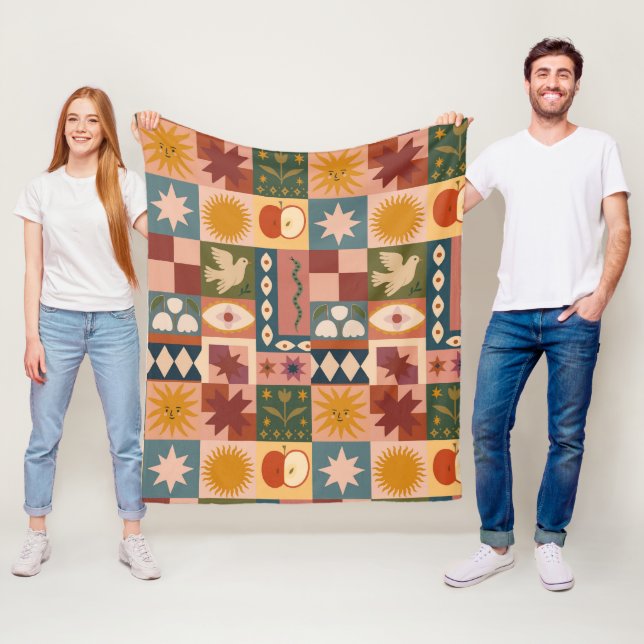 Couverture Polaire Patchwork céleste bohémien avec symboles mystiques (En situation)