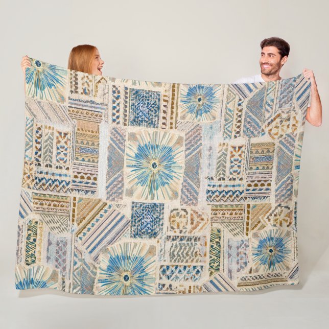 Couverture Polaire Patchwork Ethnique Jetée Blanche (En situation)