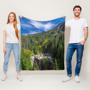 Couverture Polaire Paysage majestueux des chutes d'eau alpines