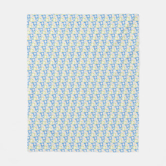 Couverture Polaire Pétales dans le silence 10. Motif floral.