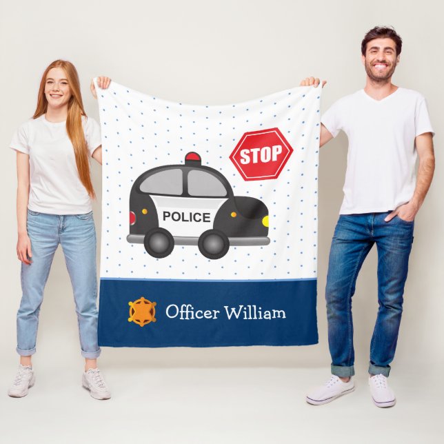 Couverture Polaire Petit Garçon policier et voiture (En situation)