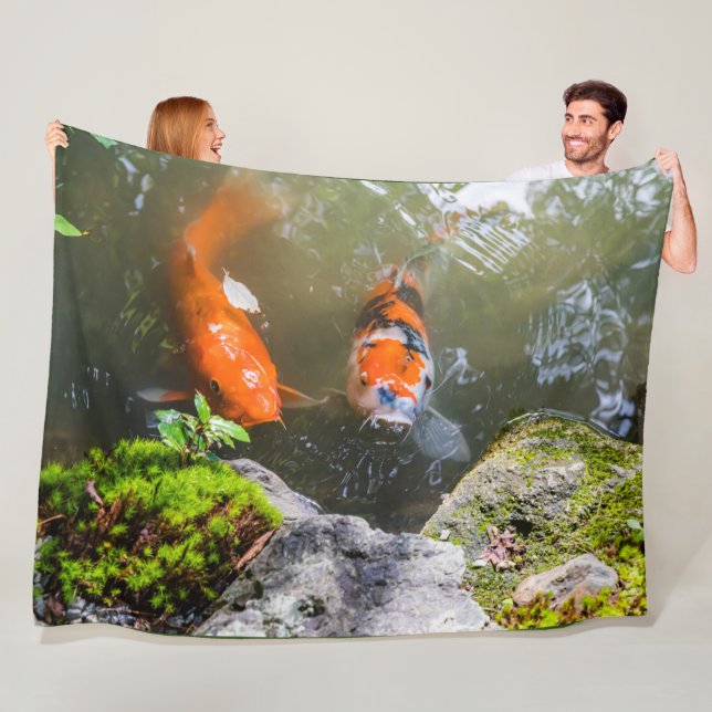 Couverture Polaire Poisson Koi dans un étang (En situation)