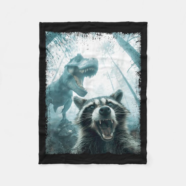 Couverture Polaire Raccoon Selfie With Tyrannosaurus T Rex Adventure  (Devant)