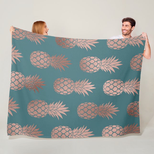 Couverture Polaire Rose moderne Gold Turquoise Motif d'ananas vert  (En situation)