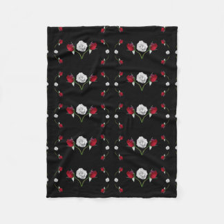 Couverture Polaire Roses de bouton de rose et blancs rouges