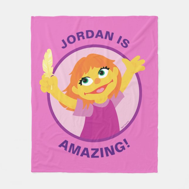 Couverture Polaire Rue Sésame | Julia Holding Feather (Devant)