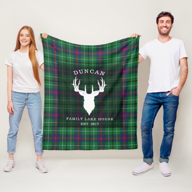 Couverture Polaire Russe Plaid Clan Duncan Family Lake House Tartan (En situation)