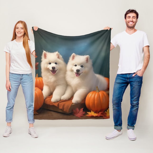 Couverture Polaire Samoyed Chiot Automne Citrouille de plaisir (En situation)
