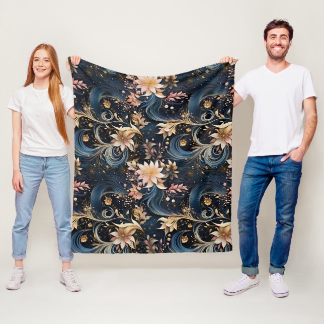 Couverture Polaire Sophisticated Gold Flowers On Navy Blue (En situation)