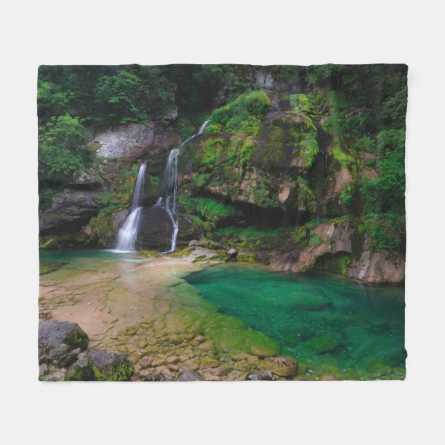Couverture Polaire Superbe cascade Virje, Slovénie Poster (Devant (Horizontal))