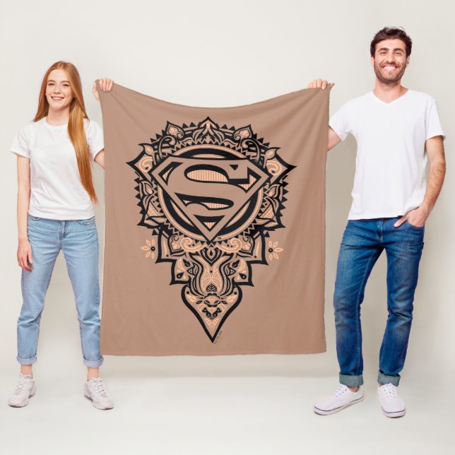 Couverture Polaire Supergirl Mandala Graphic (En situation)