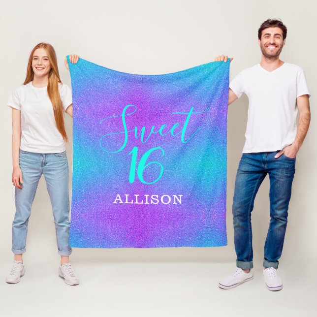 Couverture Polaire Sweet 16 Turquoises Parties scintillant violettes  (En situation)